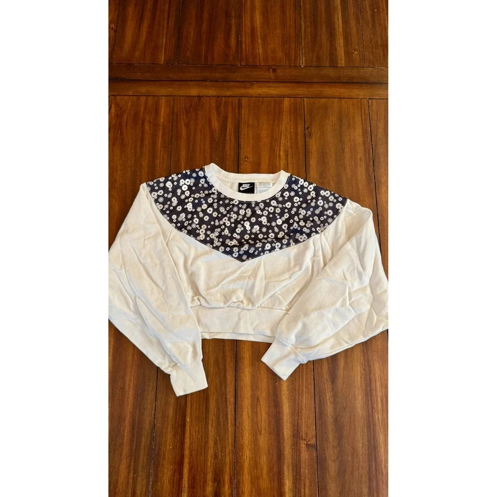 Nike Floral‎ Cropped Sweatshirt Crewneck Pullover Comfy Casual XS